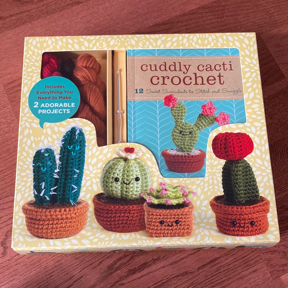 Crochet kit - cuddly cacti